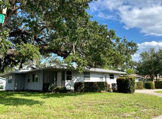 3712 Fruitville Rd, Sarasota, FL 34232
