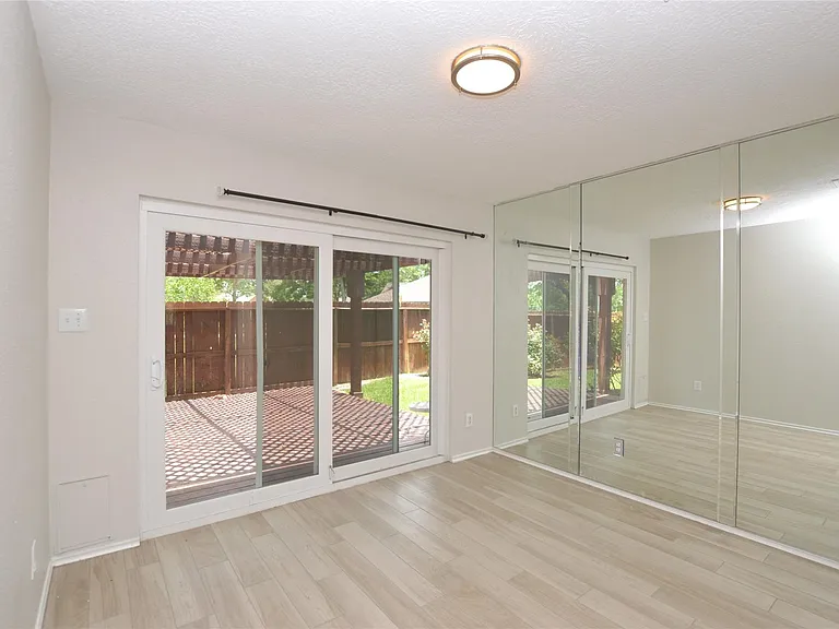 703 Flower Field Ct — Photo 10