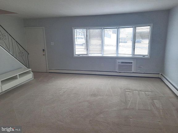 4th image of 35 Viking Ln