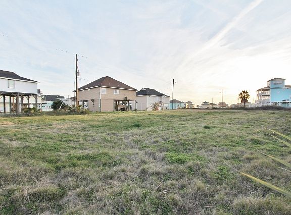 3rd image of 2296 Antigua Cir