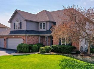 820 Mark Twain Trl, Batavia, IL 60510