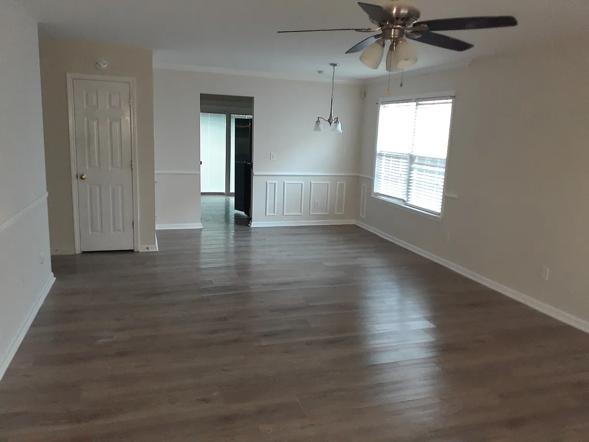 Building Photo - 8019 Bristle Ln
