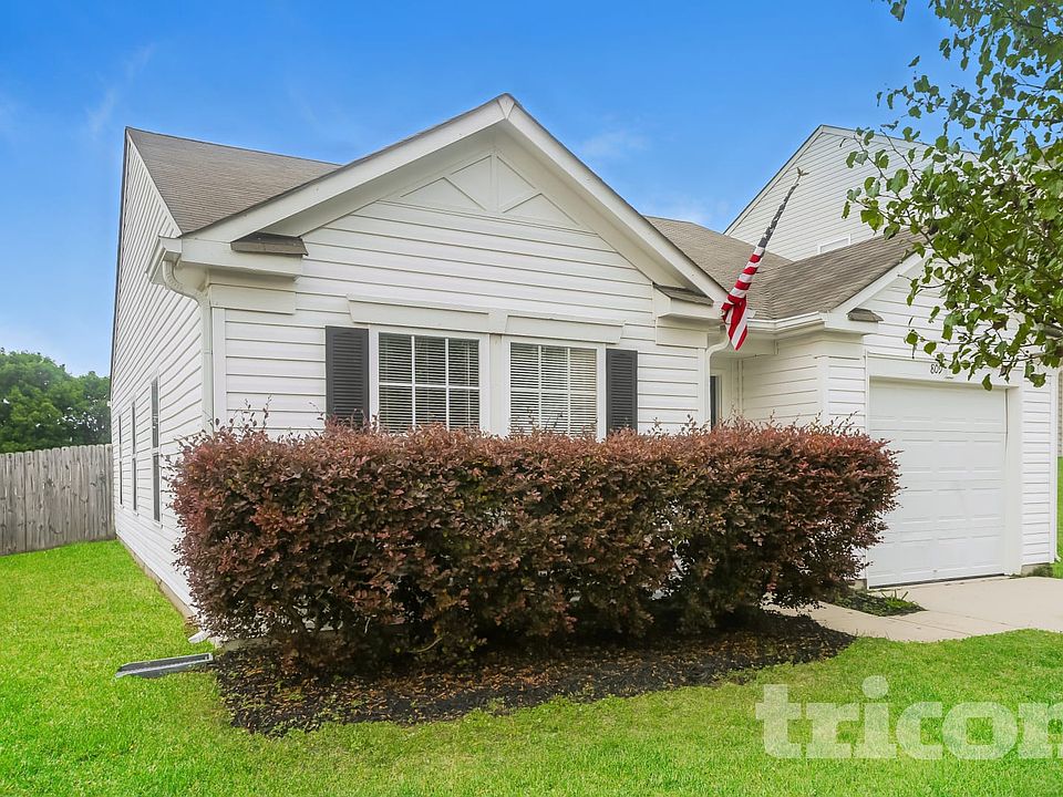 1st image of 809 Littleton Dr
