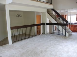 202 Locust Ln, Basking Ridge, NJ 07920