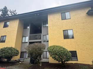 11642 100th Ave NE #A105, Kirkland, WA 98034
