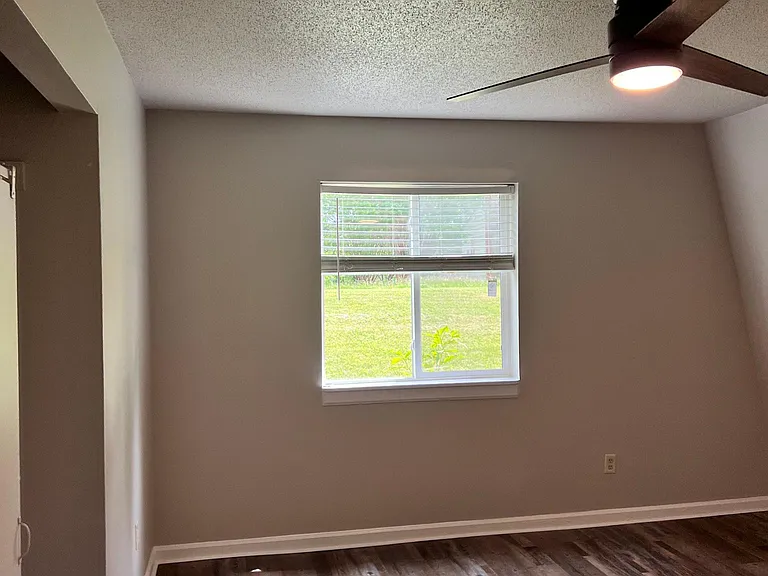 511 Poplar St #D — Photo 10