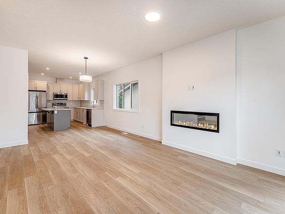 4th image of 10920 & 10922 154th St NW
