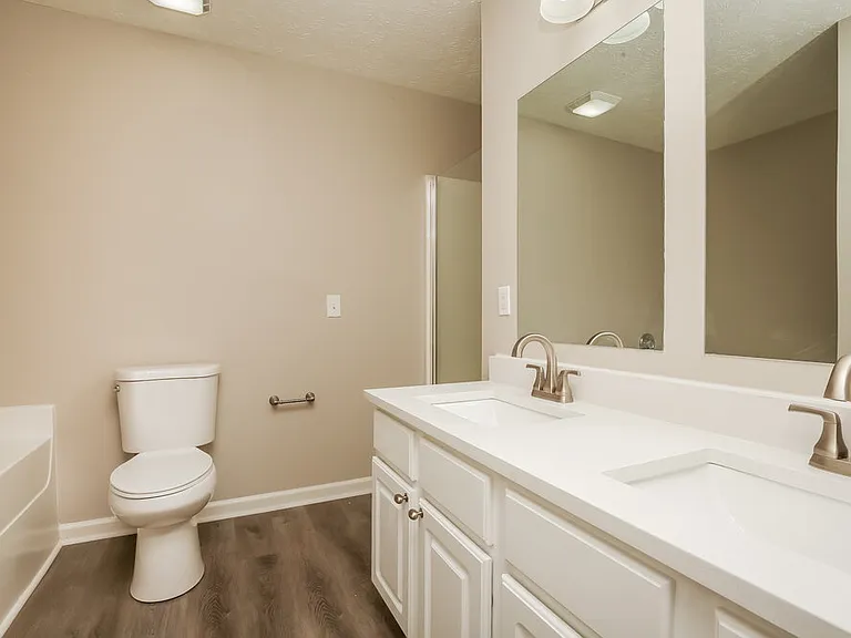 352 Stewart Springs Dr — Photo 13