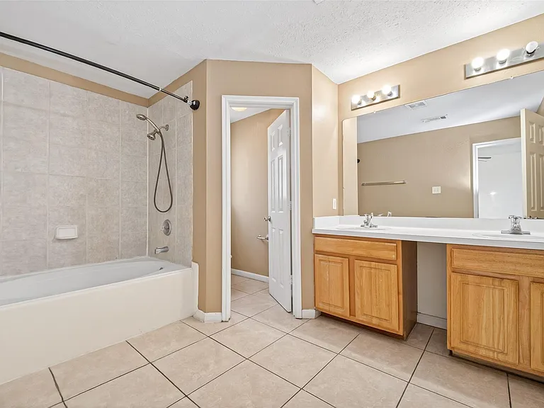 15515 Waldron Cir #B — Photo 19
