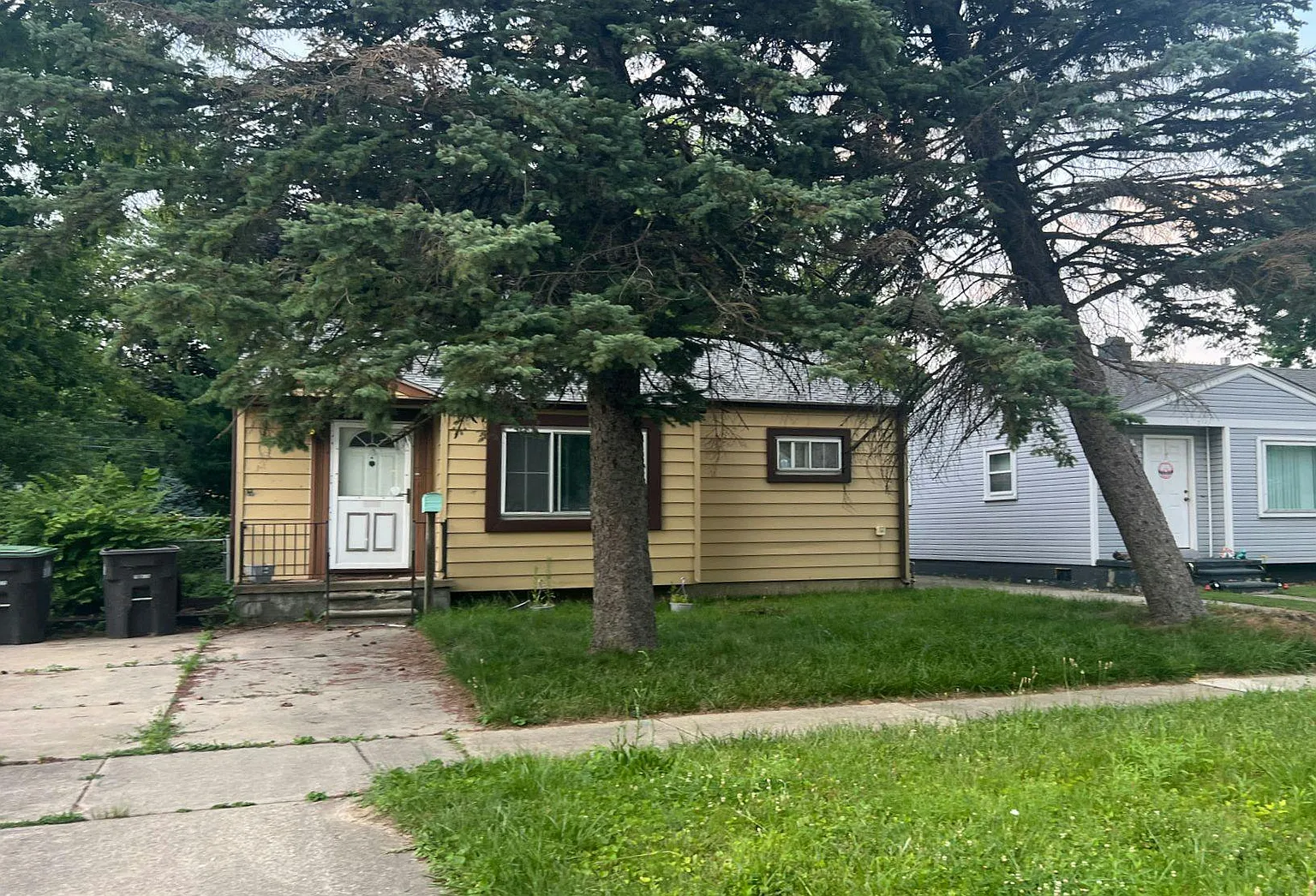 6081 John Daly St photo 1