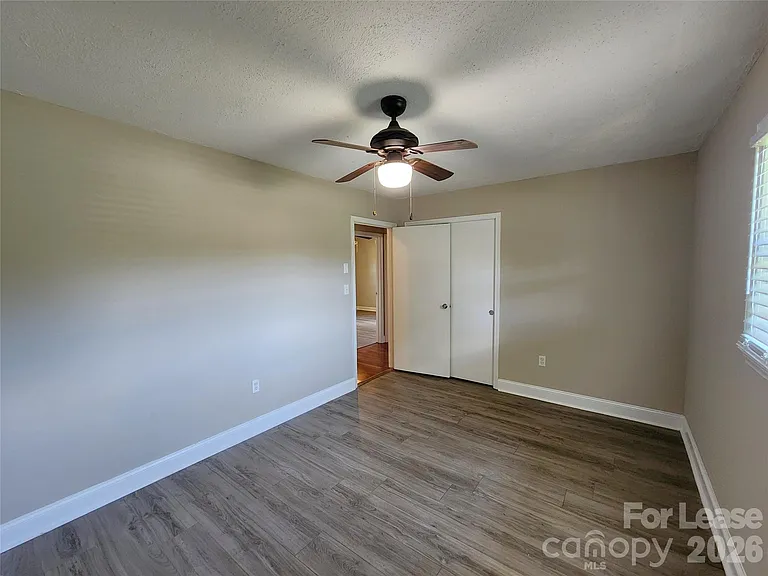 1052 Rembrandt Dr SW — Photo 7