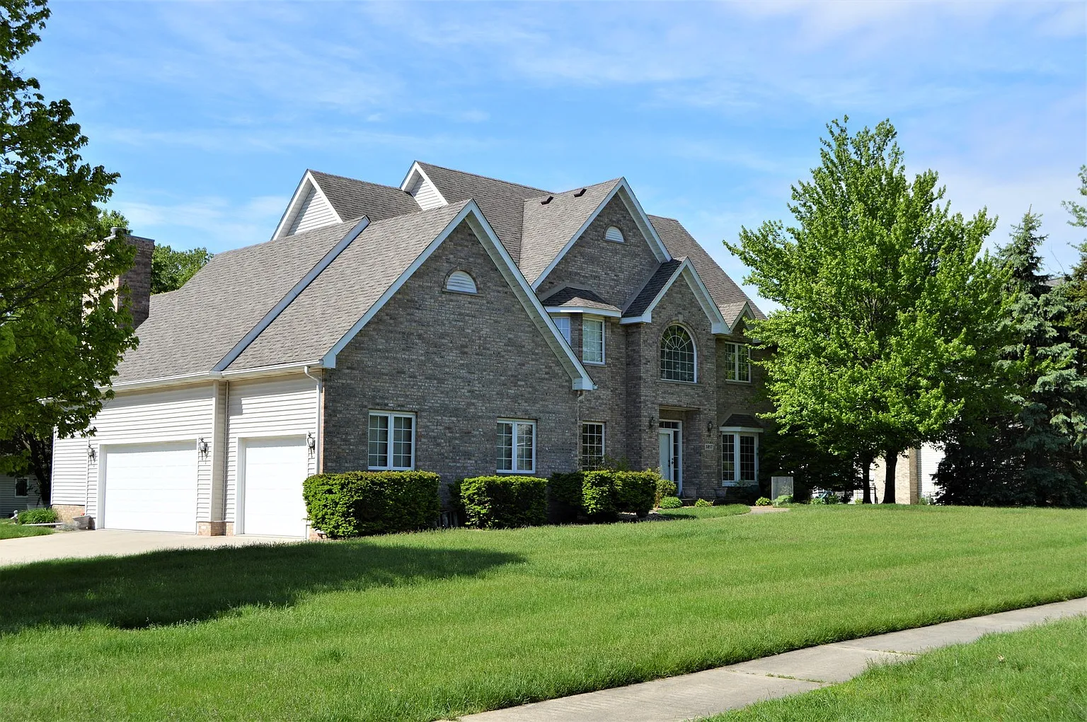 3217 Wisteria Ln photo 1