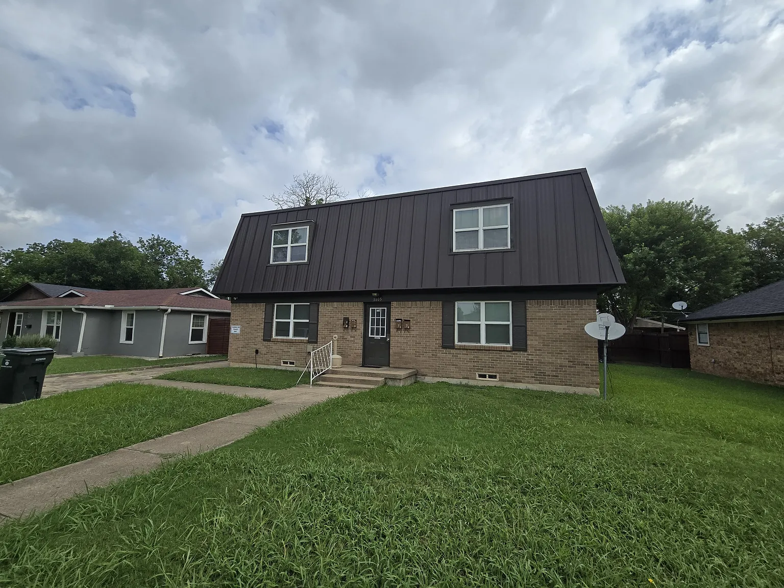 1805 Randolph Drive Garland, TX 75041-D — Photo 2
