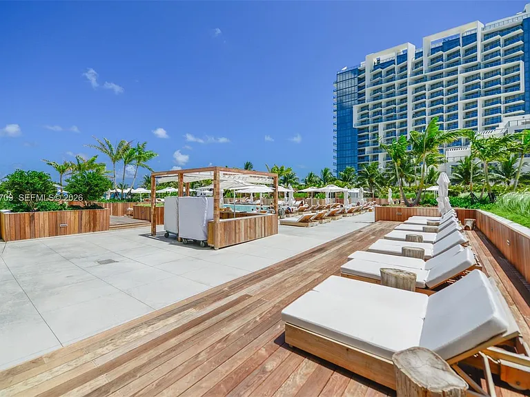 2301 Collins Ave #529 — Photo 27