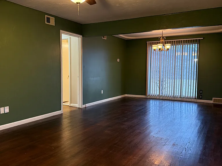 9641 Village Dr — Photo 6