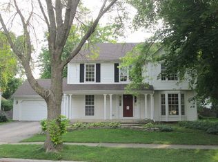 1635 Burning Trail Ct, Wheaton, IL 60189