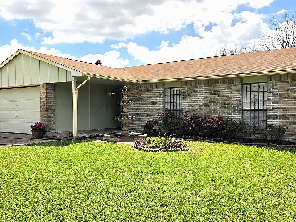 1st image of 14110 Pinewest Dr