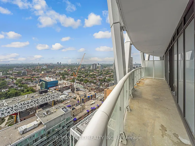 230 Simcoe St #2818 — Photo 31