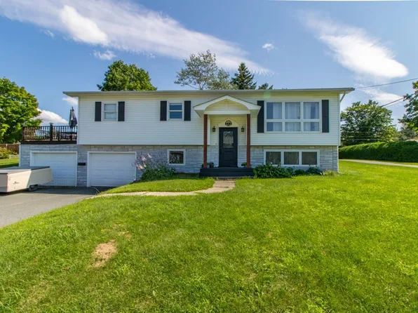 222 Sloan Street, Newport City, VT 05855