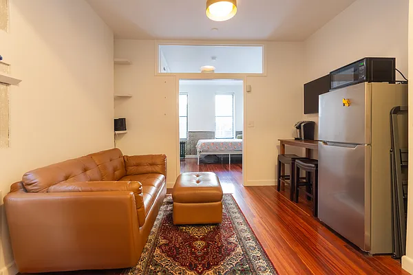 Rented by Batra Group Inc | media 2