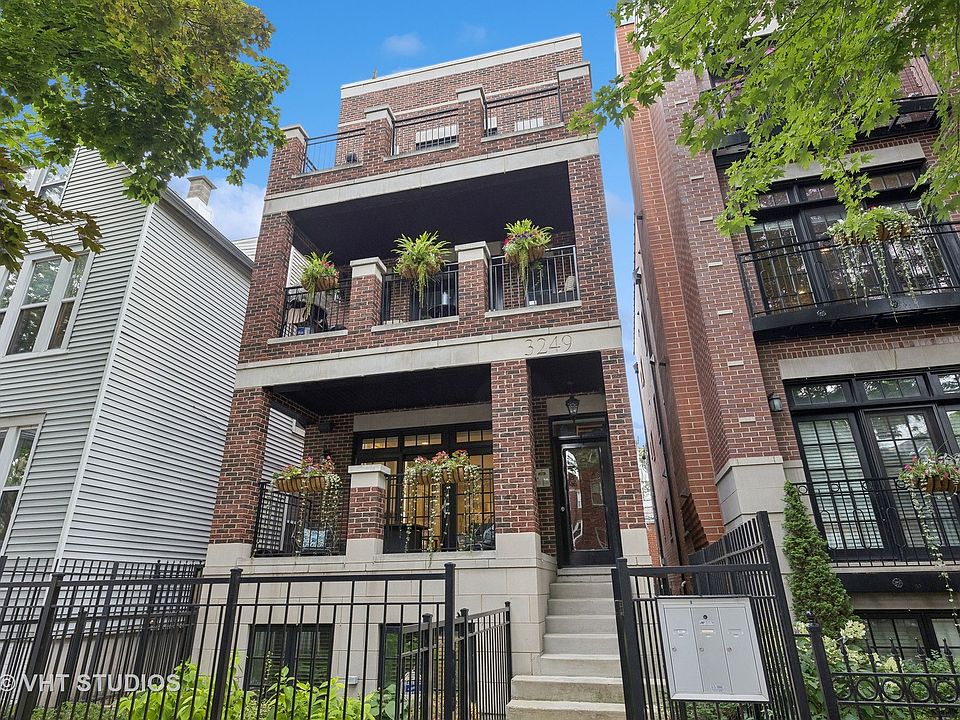 1st image of 3249 N Clifton Ave #1