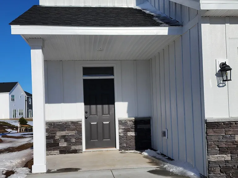 10229 Goodview Cir — Photo 2