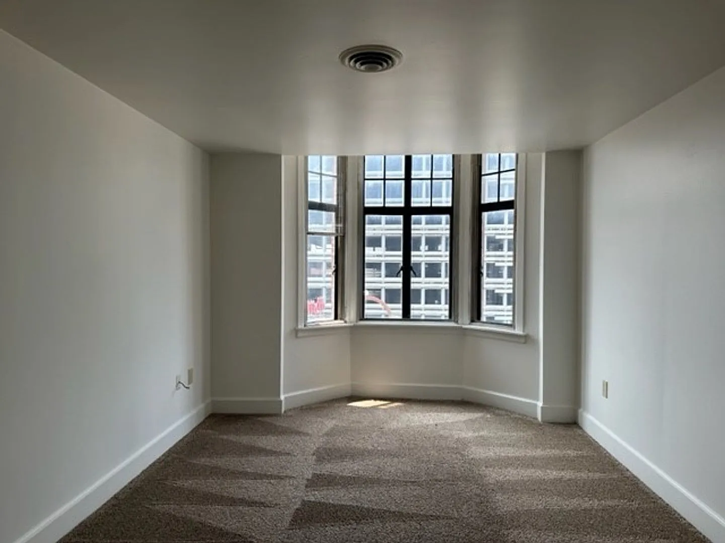 213 N 2nd St — Photo 4