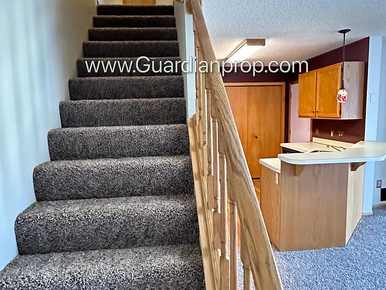 12802 Echo Ln — Photo 10