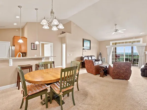 173 N Lapham STREET #306, Oconomowoc, WI 53066