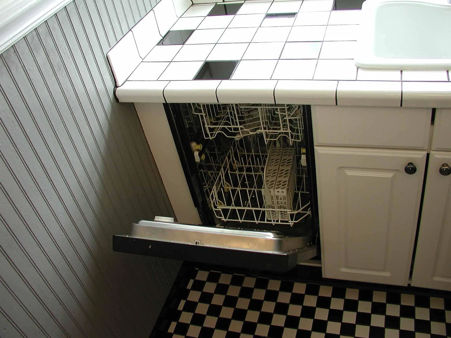 1 bed, 850 sqft, $2,580 — Photo 3