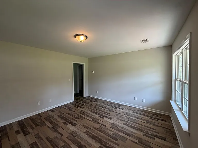 110 Henry St — Photo 4