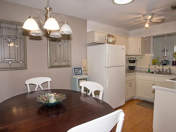 3rd image of 6 Salem Drive #C
