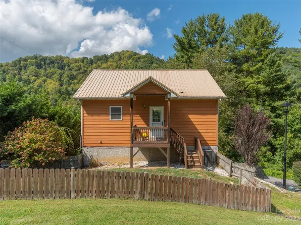 78 Whippoorwill Way, Waynesville, NC 28786
