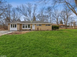 30 Birchwood Rd, Northbrook, IL 60062