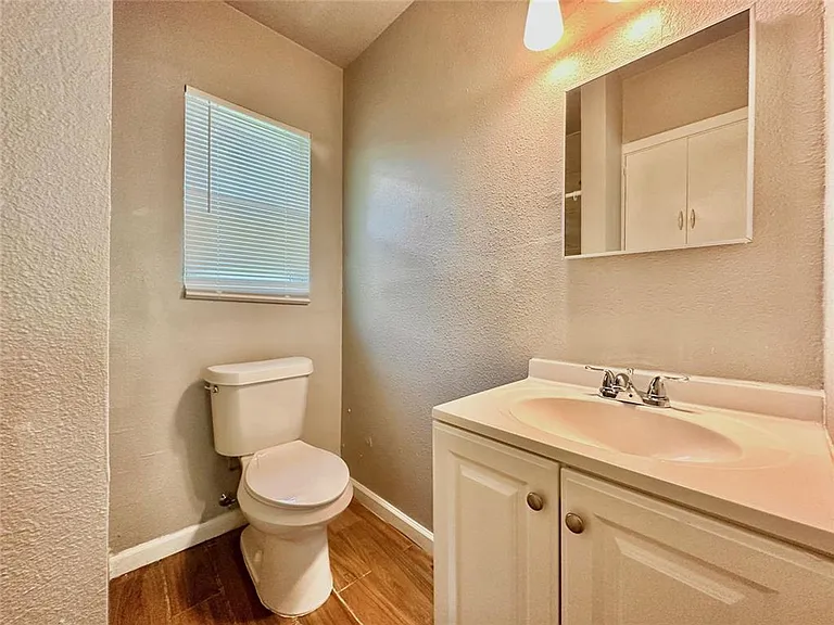204 E 30th St #203 — Photo 7
