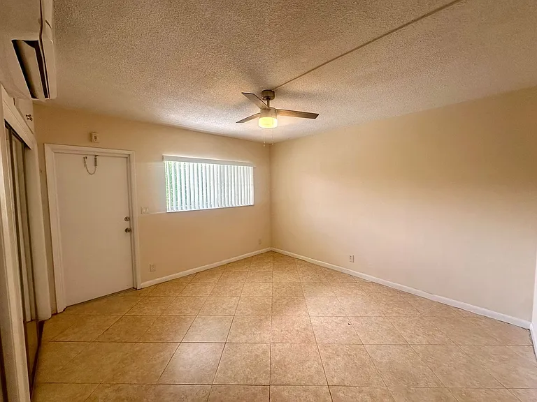 2170 NE 51st Ct #B25 — Photo 12