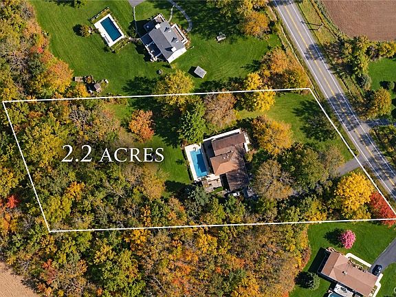 5th image of 1611 W Lake Rd