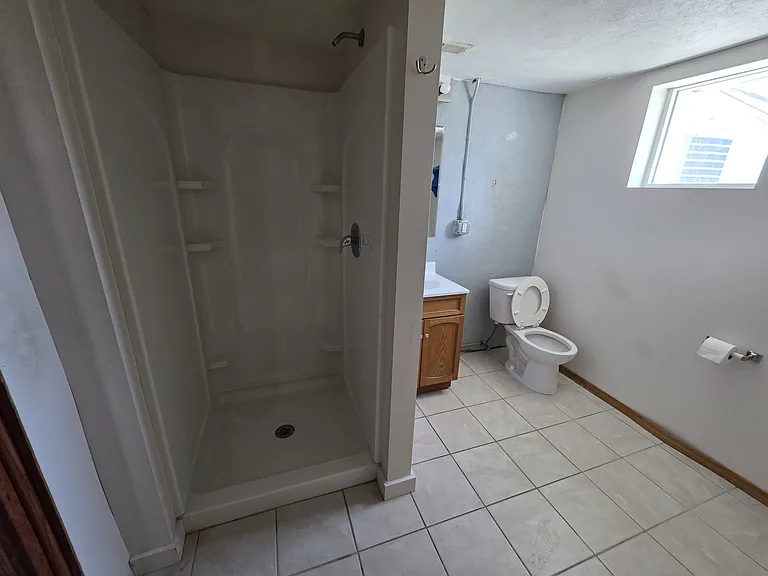 1125 Claremont St — Photo 17