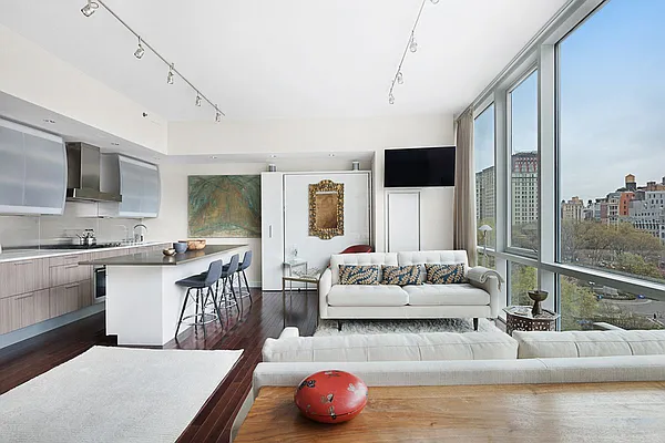 Sold by Compass | media 1