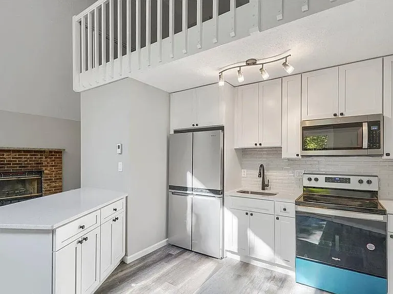 20 Iowa Rd — Photo 10