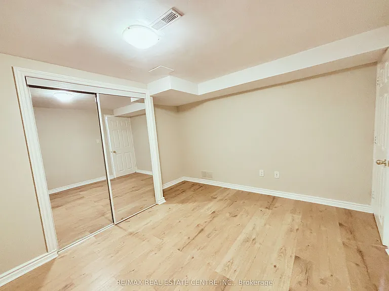 1400 Greenbriar Dr #1 — Photo 8
