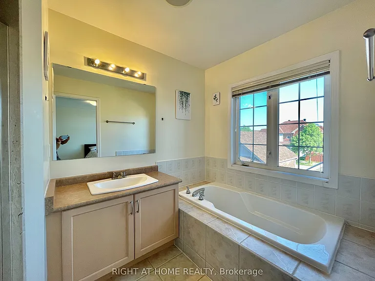 753 Bur Oak Ave — Photo 16