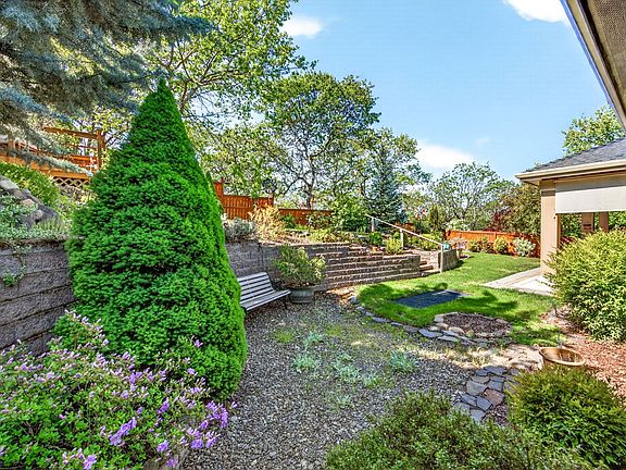4th image of 1284 Poppy Ridge Dr