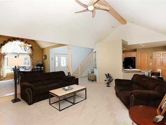 4th image of 7366 Graydon Dr