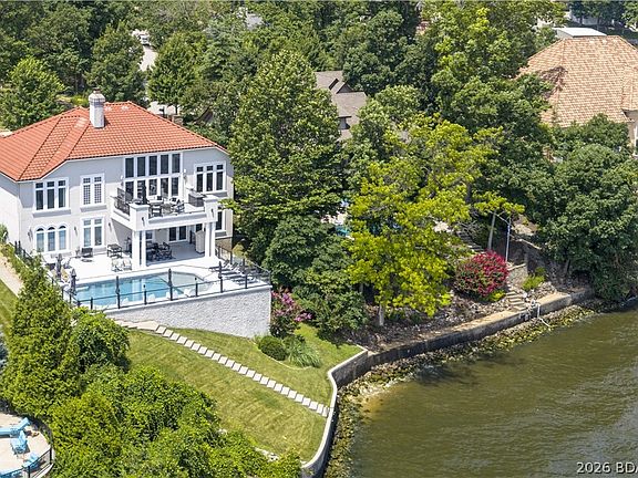 2nd image of 764 Via Del Lago Dr