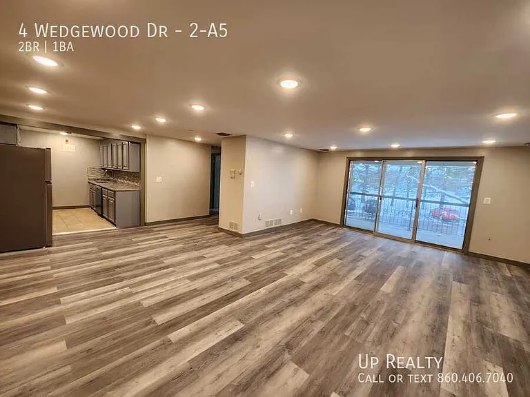 20 Wedgewood Dr #20J — Photo 3