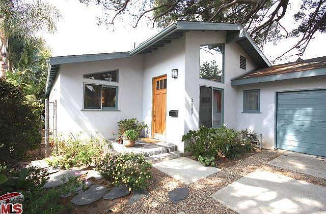 1st image of 2547 Kelton Ave