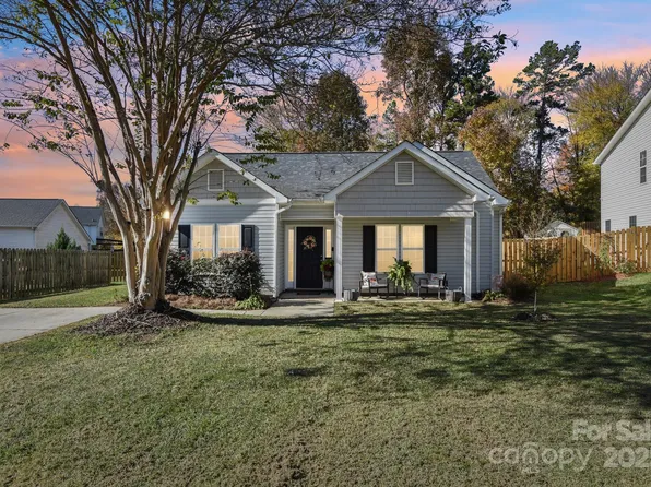 126 Ashmont Dr, Kannapolis, NC 28081