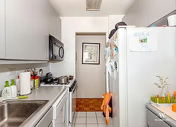 Rented by Warburg