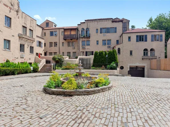 215 Middle Neck Road #15-1C, Great Neck, NY 11023